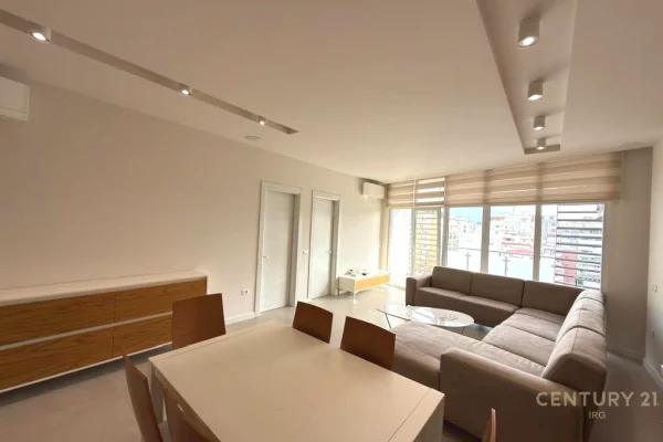 Shtepi ne shitje Apartament ne Tirane, 2+1, Mobilimi E mobiluar, Pagesa 365,000  Euro.