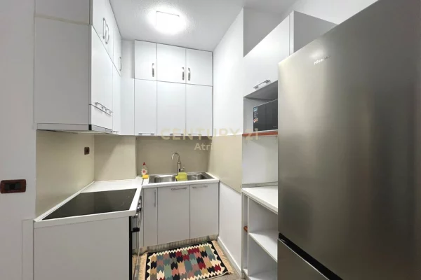 Shtepi me qera Apartament ne Tirane, 1+1, Mobilimi E mobiluar, Pagesa 750  Euro.