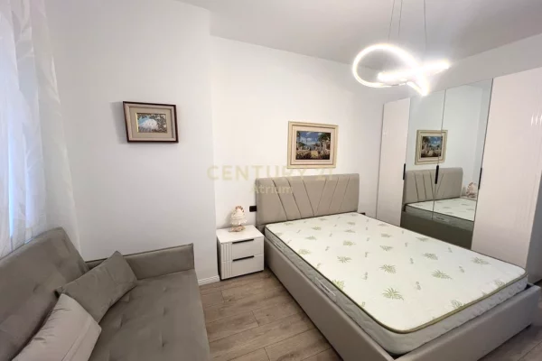 Shtepi me qera Apartament ne Tirane, 1+1, Mobilimi E mobiluar, Pagesa 750  Euro.