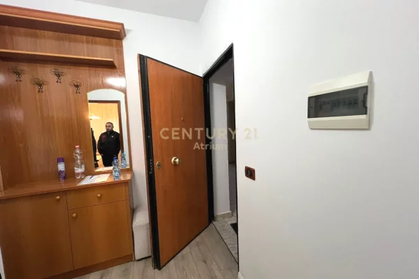 Shtepi me qera Apartament ne Tirane, 1+1, Mobilimi E mobiluar, Pagesa 750  Euro.