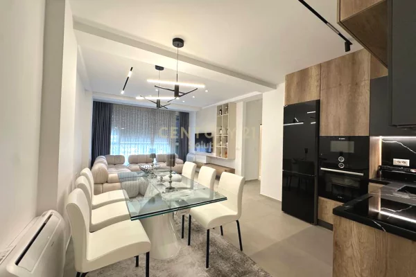 Shtepi me qera Apartament ne Tirane, 2+1, Mobilimi E mobiluar, Pagesa 1,000  Euro.