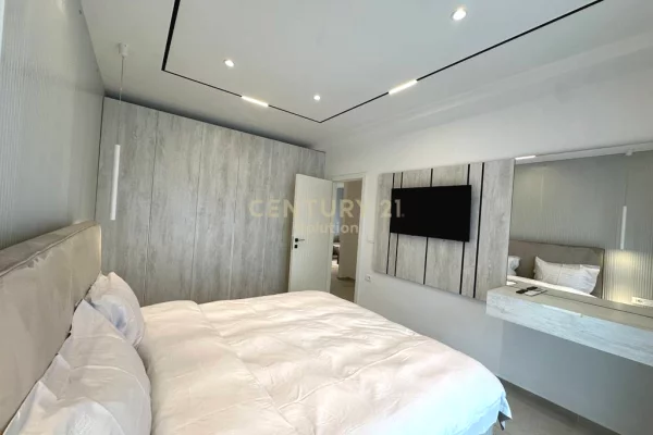 Shtepi me qera Apartament ne Tirane, 2+1, Mobilimi E mobiluar, Pagesa 1,000  Euro.