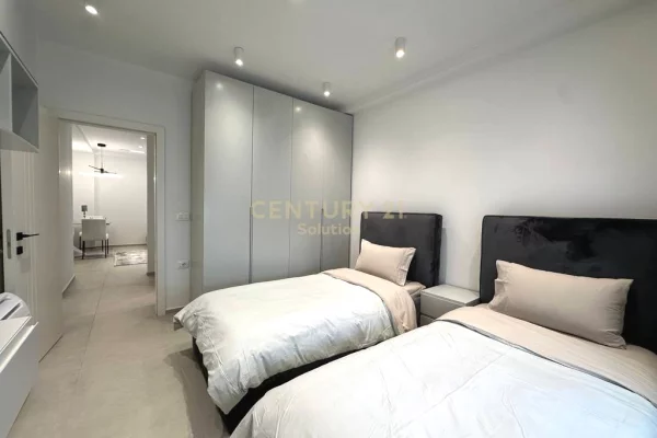 Shtepi me qera Apartament ne Tirane, 2+1, Mobilimi E mobiluar, Pagesa 1,000  Euro.