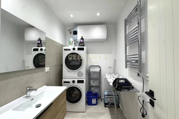 Shtepi me qera Apartament ne Tirane, 2+1, Mobilimi E mobiluar, Pagesa 1,000  Euro.