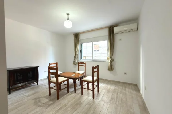 Shtepi ne shitje 2+1 ne Tirane - 170,000 Euro