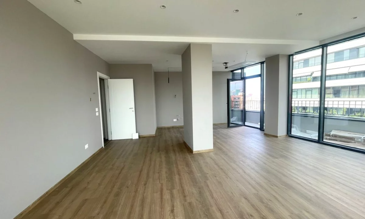 Ambient per Zyra me Qira tek Lake View, Rruga e Kosovareve