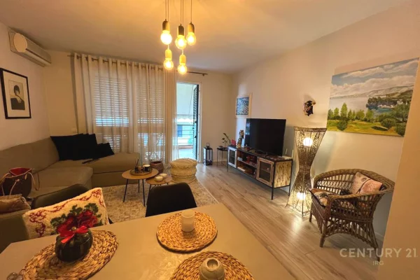 Shtepi me qera Apartament ne Tirane, 1+1, Mobilimi E mobiluar, Pagesa 700  Euro.