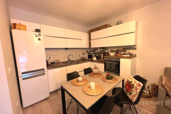 Shtepi me qera Apartament ne Tirane, 1+1, Mobilimi E mobiluar, Pagesa 700  Euro.