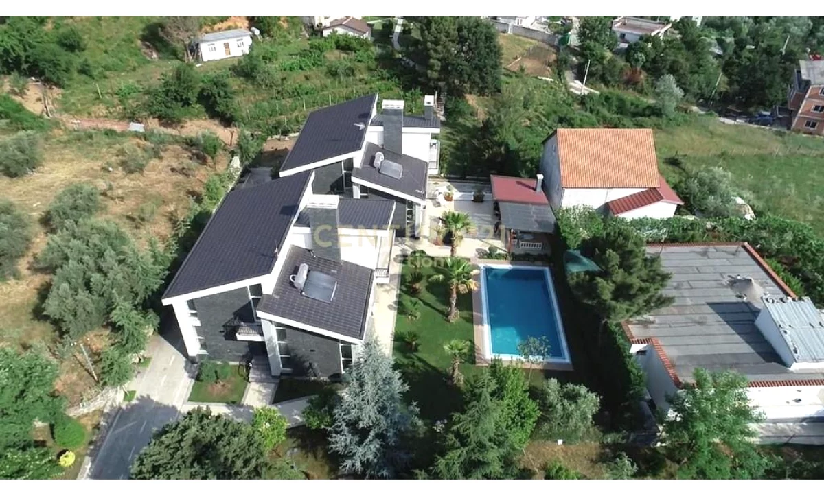 Shtepi me qera Apartament ne Tirane, 7+1, Mobilimi E mobiluar, Pagesa 10,000  Euro.