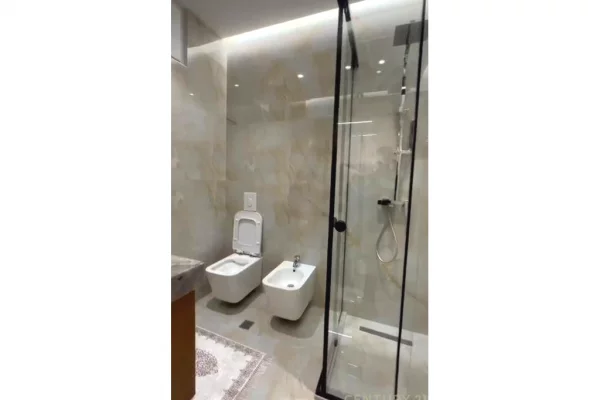 Shtepi me qera Apartament ne Tirane, 2+1, Mobilimi E mobiluar, Pagesa 900  Euro.