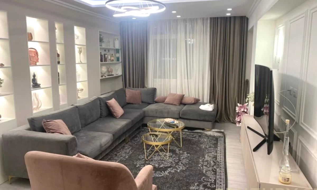 Shtepi me qera Apartament ne Tirane, 3+1, Mobilimi E mobiluar, Pagesa 1,600  Euro.