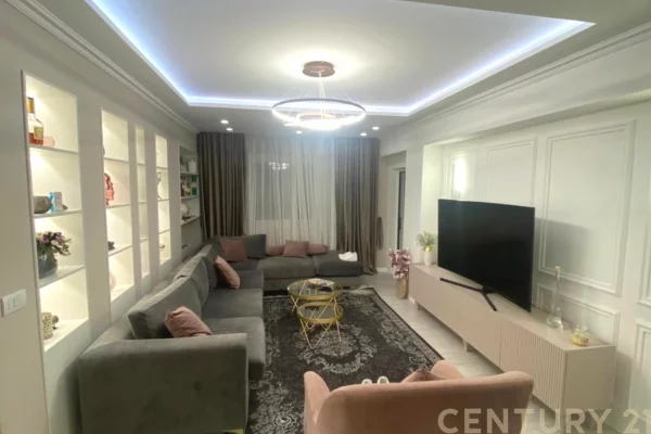 Shtepi me qera 3+1 ne Tirane - 1,600 Euro