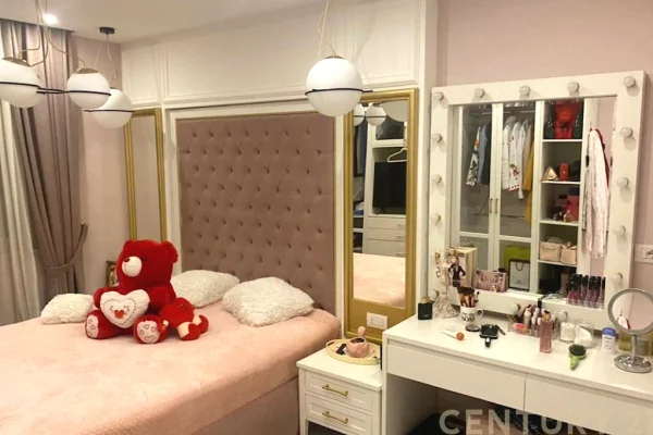 Shtepi me qera Apartament ne Tirane, 3+1, Mobilimi E mobiluar, Pagesa 1,600  Euro.