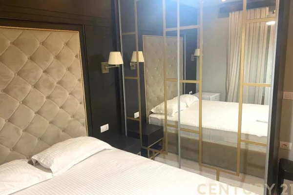 Shtepi me qera Apartament ne Tirane, 3+1, Mobilimi E mobiluar, Pagesa 1,600  Euro.