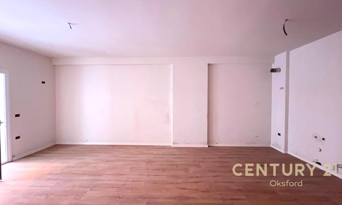 Apartment for sale in Tirana 1+1, Emty