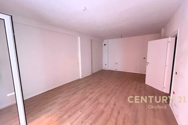 Apartment for sale in Tirana 1+1, Emty