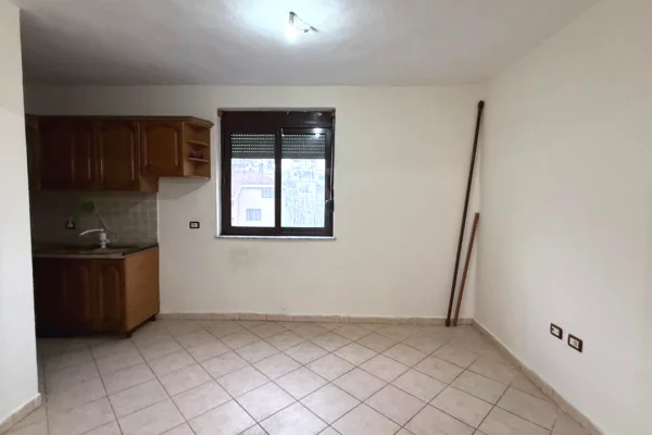 SHITET APARTAMENT 2+1+2 TE 21 DHJETORI
