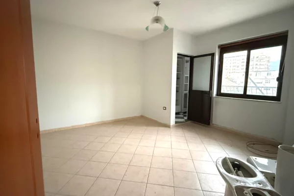 Apartment for sale in Tirana 2+1, Emty