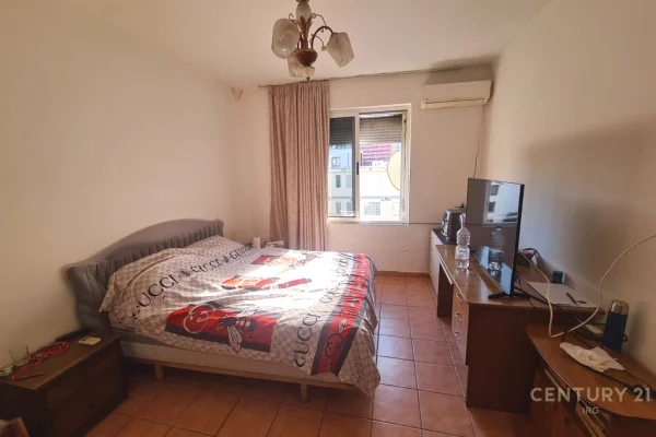 Apartment for sale in Tirana 4+1, Furnished