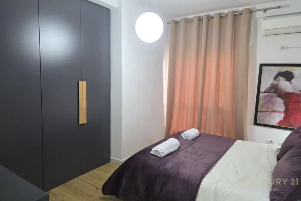 Shtepi me qera Apartament ne Tirane, 2+1, Mobilimi E mobiluar, Pagesa 800  Euro.
