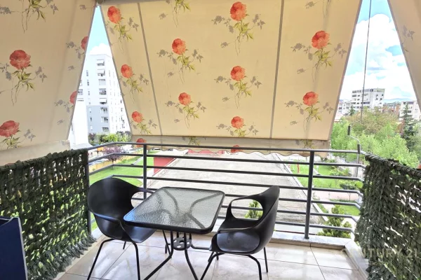 Shtepi me qera Apartament ne Tirane, 2+1, Mobilimi E mobiluar, Pagesa 800  Euro.