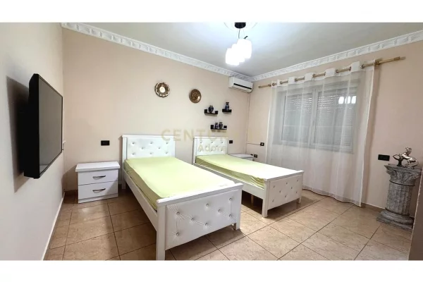 Shtepi me qera Apartament ne Tirane, 2+1, Mobilimi E mobiluar, Pagesa 650  Euro.