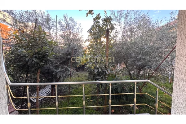 Shtepi me qera Apartament ne Tirane, 2+1, Mobilimi E mobiluar, Pagesa 650  Euro.