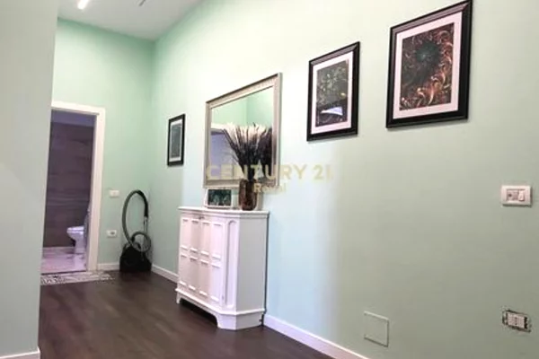 Shtepi ne shitje Apartament ne Tirane, 1+1, Mobilimi E mobiluar, Pagesa 129,000  Euro.