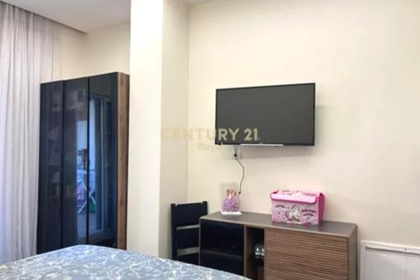 Shtepi ne shitje Apartament ne Tirane, 1+1, Mobilimi E mobiluar, Pagesa 129,000  Euro.