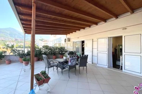 Shtepi ne shitje Apartament ne Tirane, 1+1, Mobilimi E mobiluar, Pagesa 129,000  Euro.