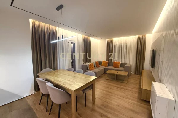 Shtepi me qera Apartament ne Tirane, 2+1, Mobilimi E mobiluar, Pagesa 1,300  Euro.