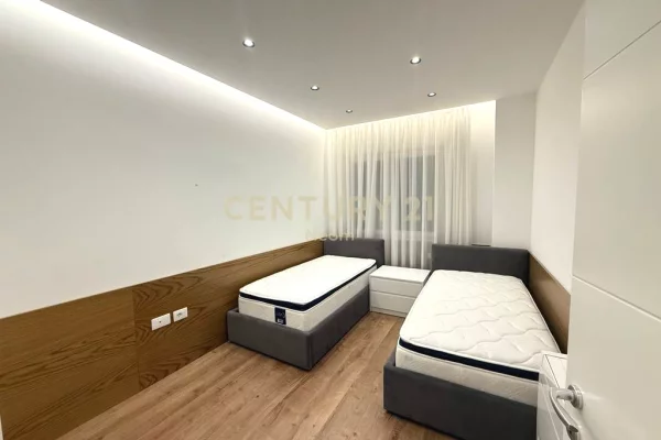 Shtepi me qera Apartament ne Tirane, 2+1, Mobilimi E mobiluar, Pagesa 1,300  Euro.