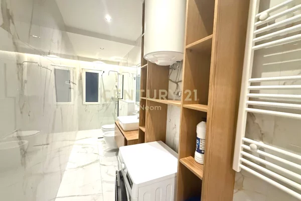 Shtepi me qera Apartament ne Tirane, 2+1, Mobilimi E mobiluar, Pagesa 1,300  Euro.