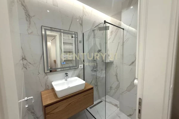 Shtepi me qera Apartament ne Tirane, 2+1, Mobilimi E mobiluar, Pagesa 1,300  Euro.