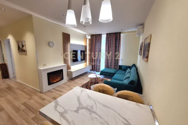 Shtepi me qera 2+1 ne Tirane - 1,500 Euro