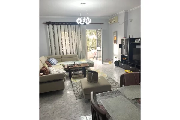 Shitet, Apartament 2+1, Rruga Sami Frasheri, Bllok