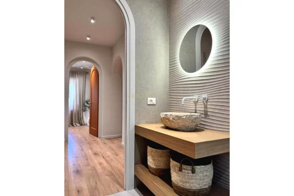 Shtepi me qera Apartament ne Tirane, 2+1, Mobilimi E mobiluar, Pagesa 930  Euro.