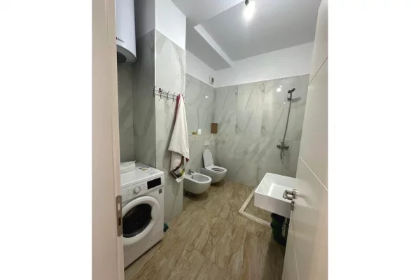 Shtepi me qera Apartament ne Tirane, 2+1, Mobilimi E mobiluar, Pagesa 60,000  Leke.