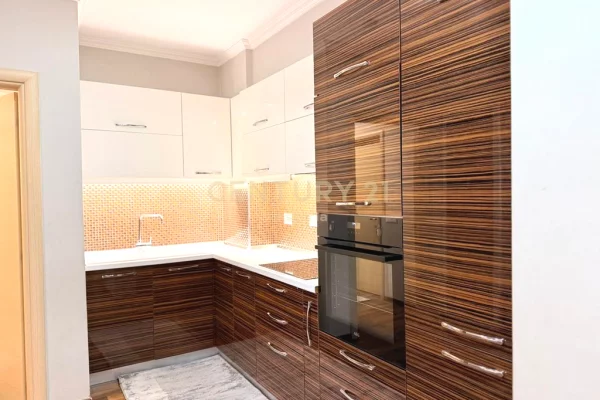 Shtepi me qera Apartament ne Tirane, 2+1, Mobilimi E mobiluar, Pagesa 650  Euro.