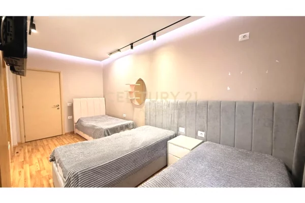 Shtepi me qera Apartament ne Tirane, 2+1, Mobilimi E mobiluar, Pagesa 650  Euro.