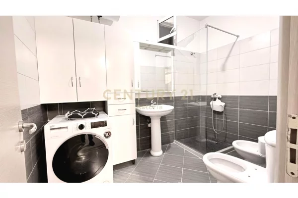 Shtepi me qera Apartament ne Tirane, 2+1, Mobilimi E mobiluar, Pagesa 650  Euro.