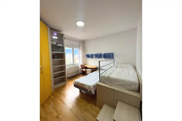 Shtepi me qera Apartament ne Tirane, 2+1, Mobilimi E mobiluar, Pagesa 900  Euro.