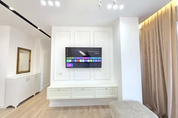 Shtepi me qera 2+1 ne Tirane - 2,000 Euro