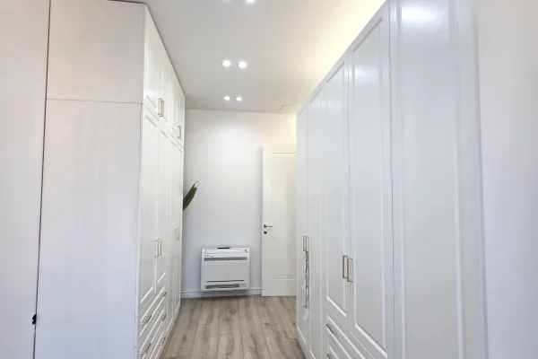 Shtepi me qera Apartament ne Tirane, 2+1, Mobilimi E mobiluar, Pagesa 2,000  Euro.