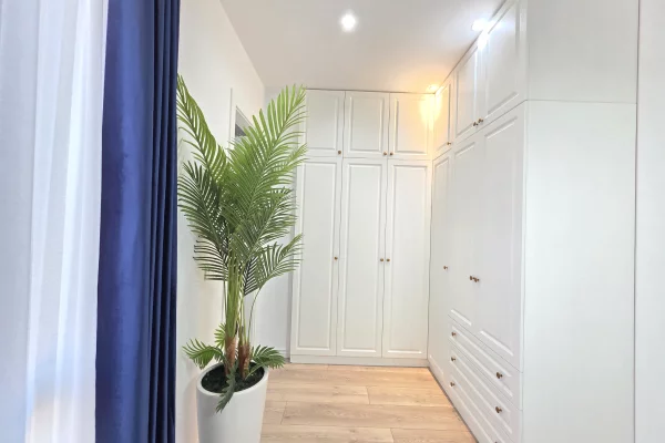 Shtepi me qera Apartament ne Tirane, 2+1, Mobilimi E mobiluar, Pagesa 2,000  Euro.