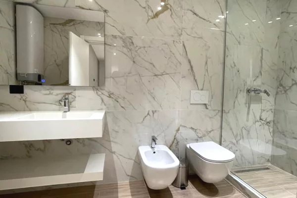 Shtepi me qera Apartament ne Tirane, 2+1, Mobilimi E mobiluar, Pagesa 2,000  Euro.