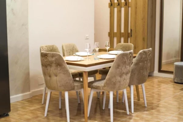 Shtepi me qera Apartament ne Vlore, 2+1, Mobilimi E mobiluar, Pagesa 800  Euro.