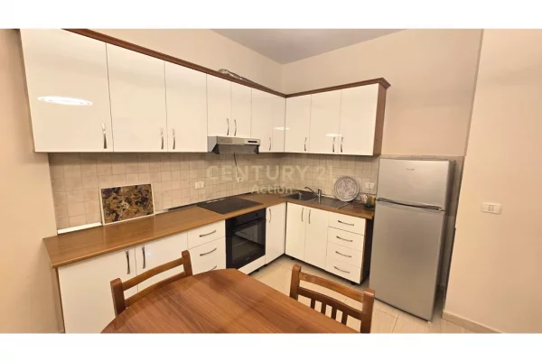 Shtepi me qera Apartament ne Tirane, 1+1, Mobilimi E mobiluar, Pagesa 700  Euro.