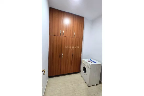 Shtepi me qera Apartament ne Tirane, 1+1, Mobilimi E mobiluar, Pagesa 700  Euro.