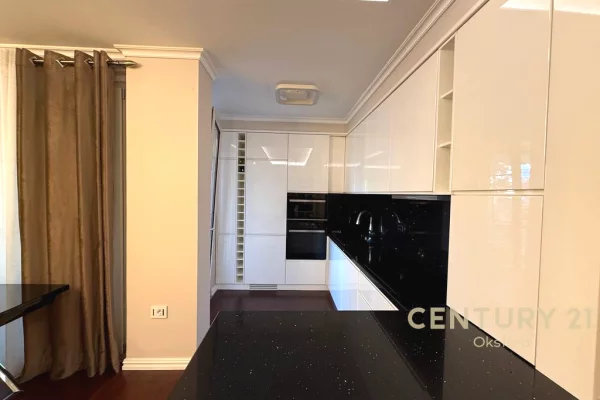 Shtepi ne shitje Apartament ne Tirane, 2+1, Mobilimi E mobiluar, Pagesa 300,000  Euro.